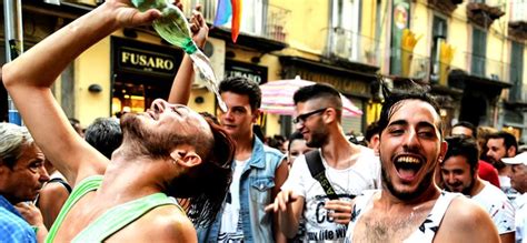 incontri gay a napoli|Naples Gay Map 2025